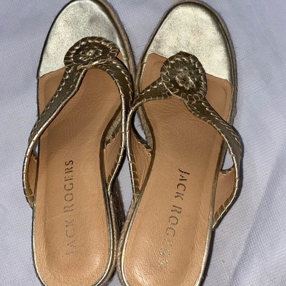 Jack Rogers Gold 4” ESPADRILLE Wedge Sandals with Metallic Sheen Wo size 7.5 EUC